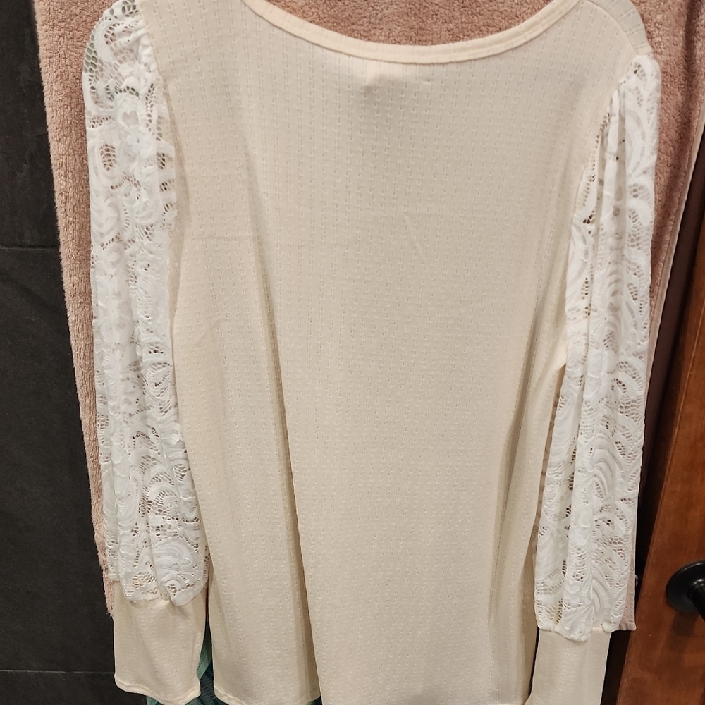BiBi Cream Blouse with White Lace Sleeves - Picture 3 of 3